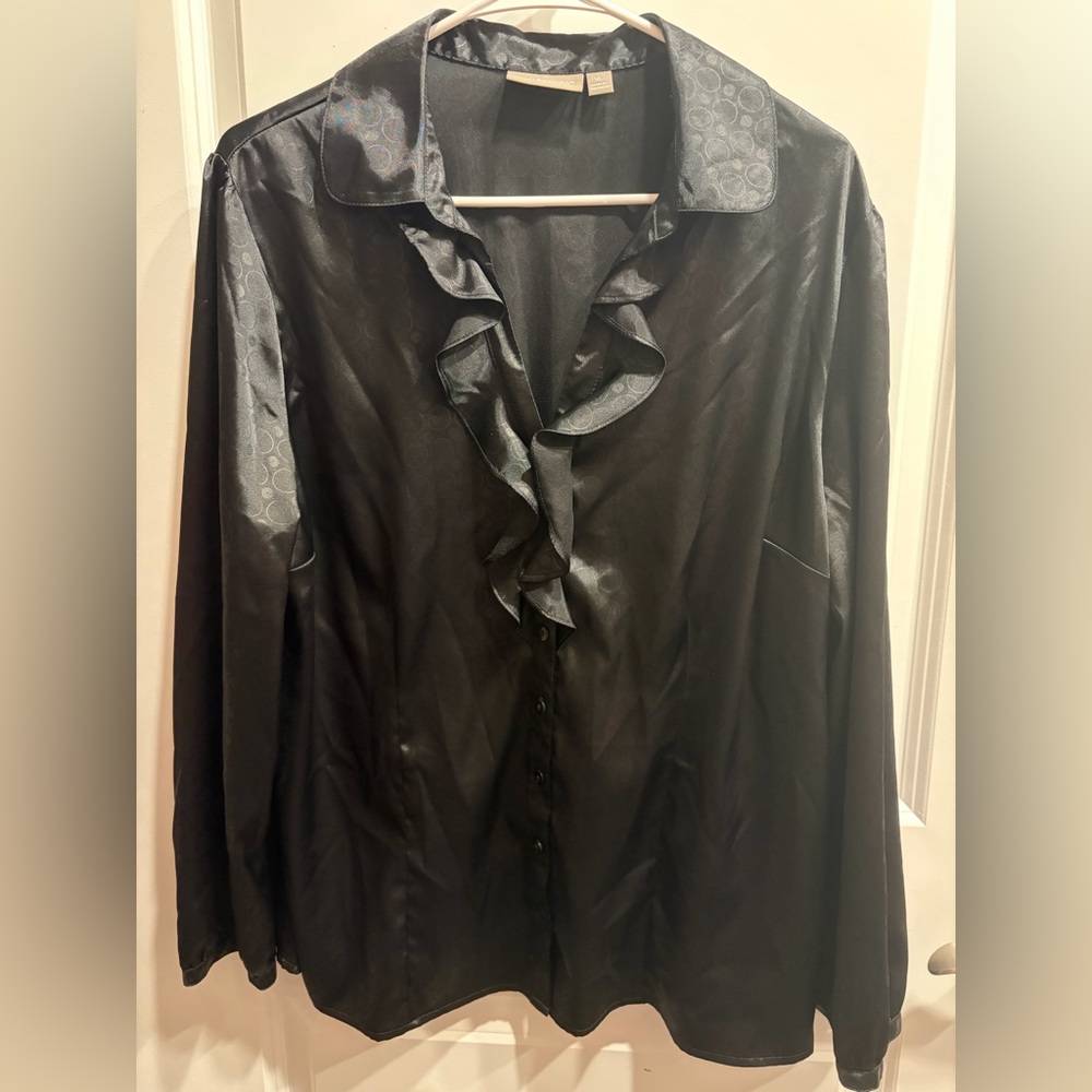 Croft & Barrow Black Ruffled Blouse